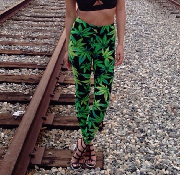 qh4ml6-l-610x610-pants-weed-marijuana-weed+leggings-legging-leggings-cute+leggings-weed+legging-marijuana+leggings-smoke-dank-cu
